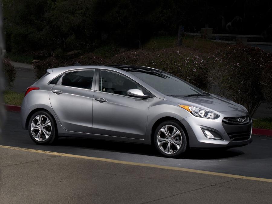  Hyundai Elantra GT 2012 года  (фото 18 из 151)